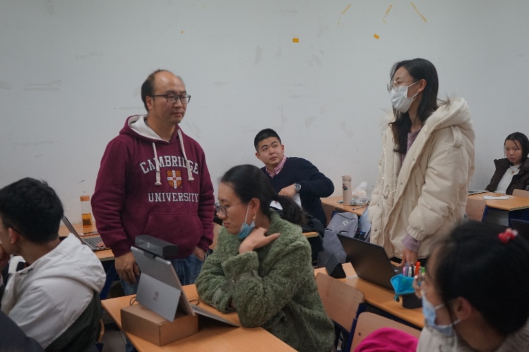 C:\Users\Lonovo\Desktop\11月30日-法学写作高阶讲堂第六讲-陈夏红\照片\DSC05570.JPG