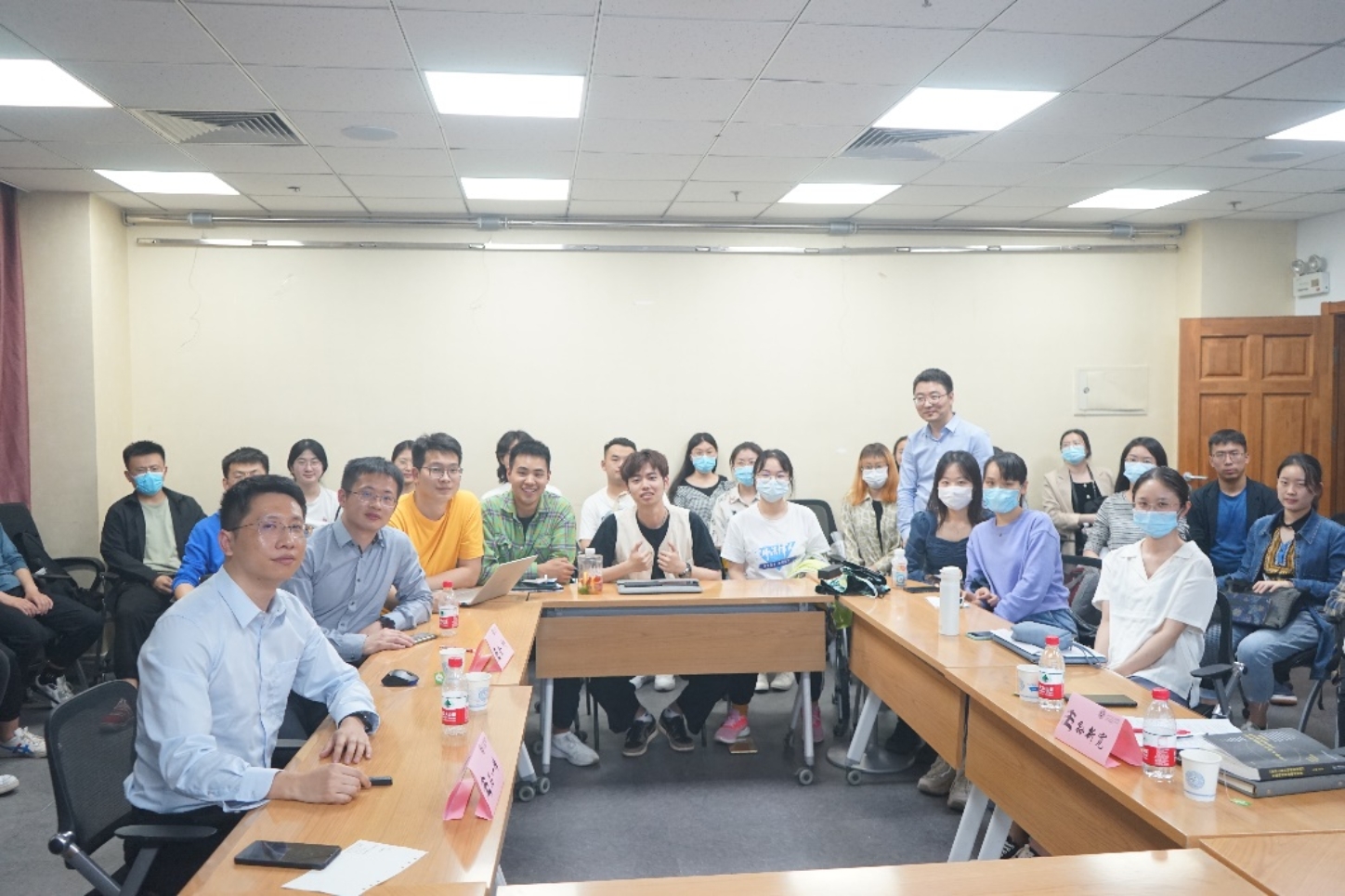 C:\Users\Lonovo\Desktop\5月13日-京师法学大讲堂第16讲-石一峰\讲座照片\DSC05842.JPG
